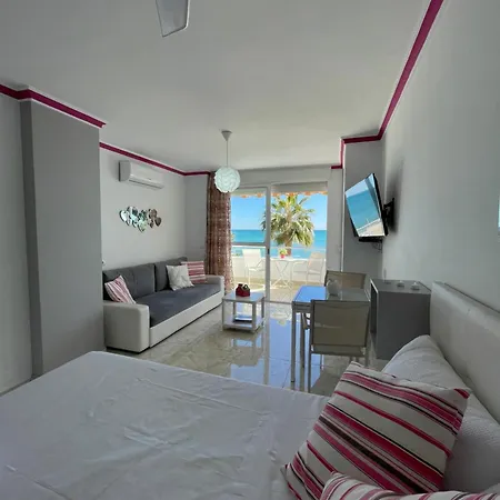 Roca Chica. - First Line