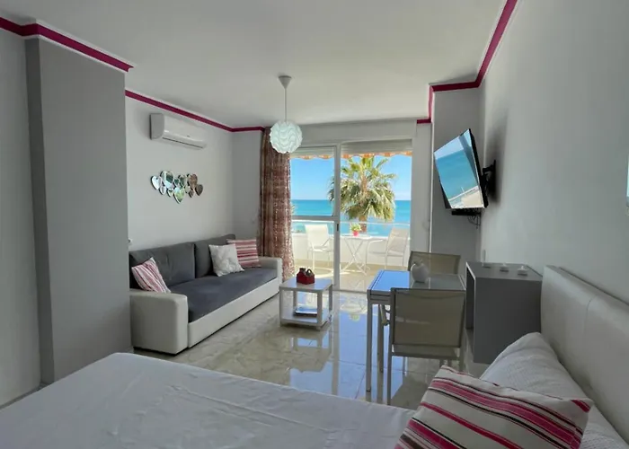 Roca Chica. - First Line